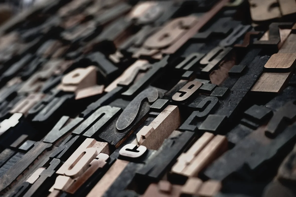 Wood letterpress type blocks