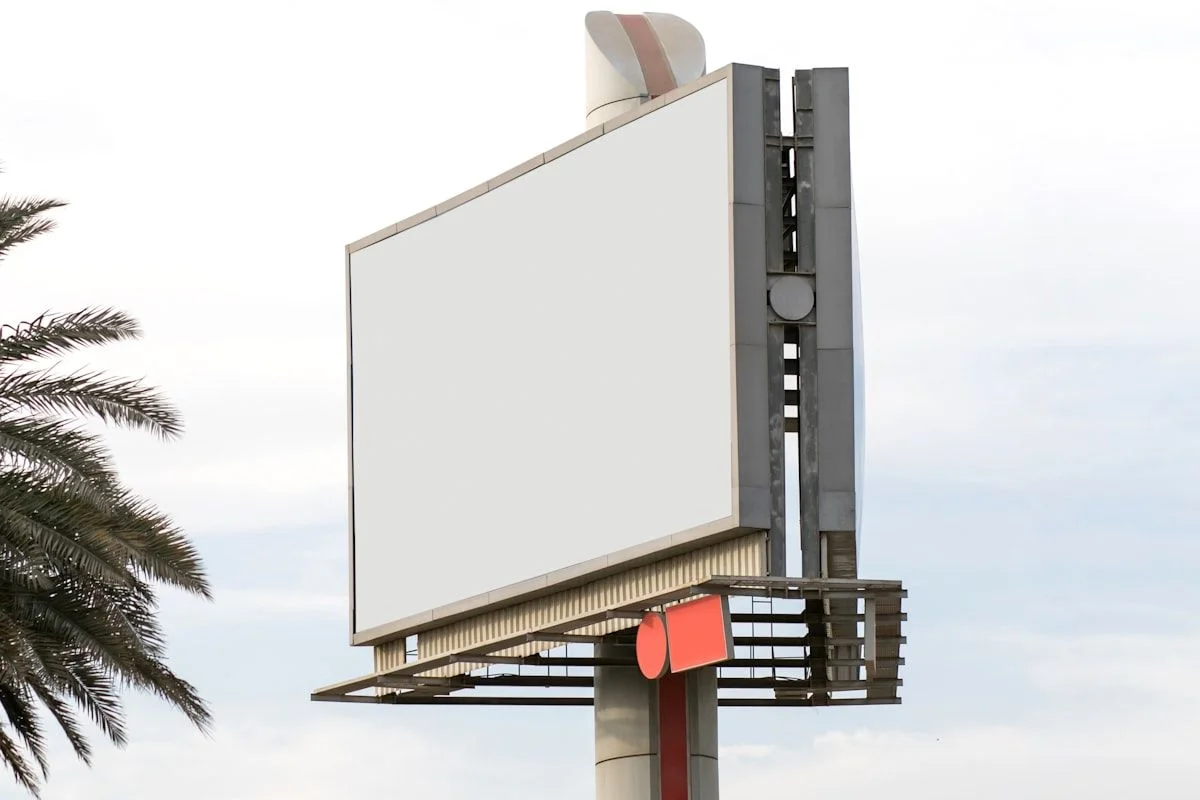 Billboard iklan kosong