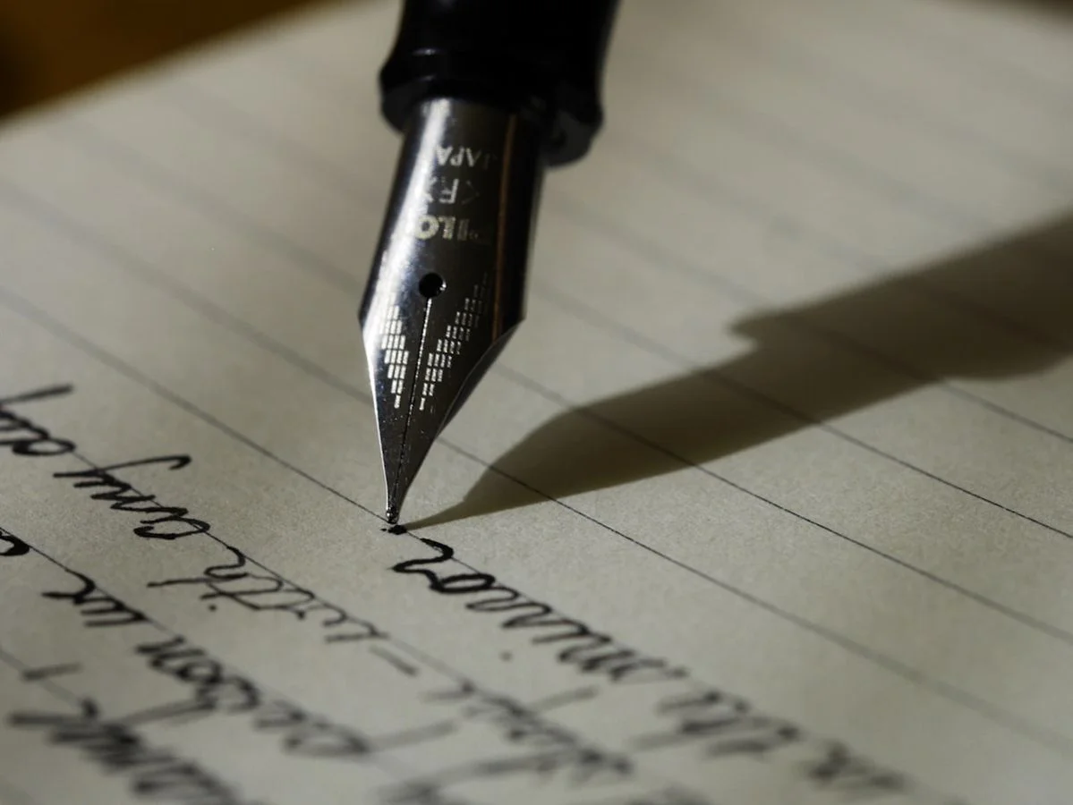 Tulisan tangan dengan pulpen